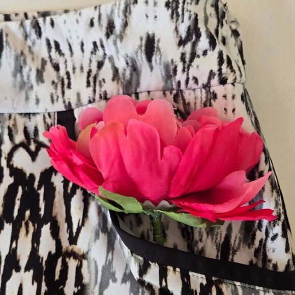 EP Pro New York Women's Geometric Mini Golf Skort White Black Size Medium - Picture 5 of 10